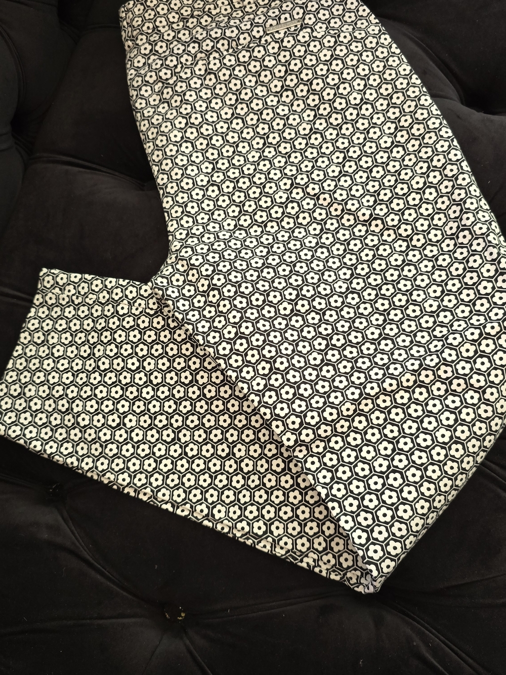 MICHAEL Michael Kors Black White Floral Metal Logo Plate Straight Dress Pants